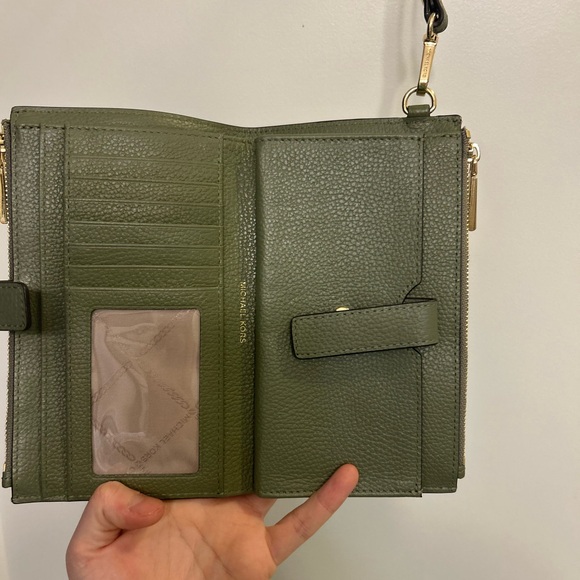 Michael Kors Jet Set Wallet Travel Double Wallet in Green Leather - Picture 3 of 10